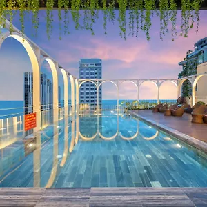 Golden Lotus Luxury - Complimentary Daily Afternoon Tea Da Nang
